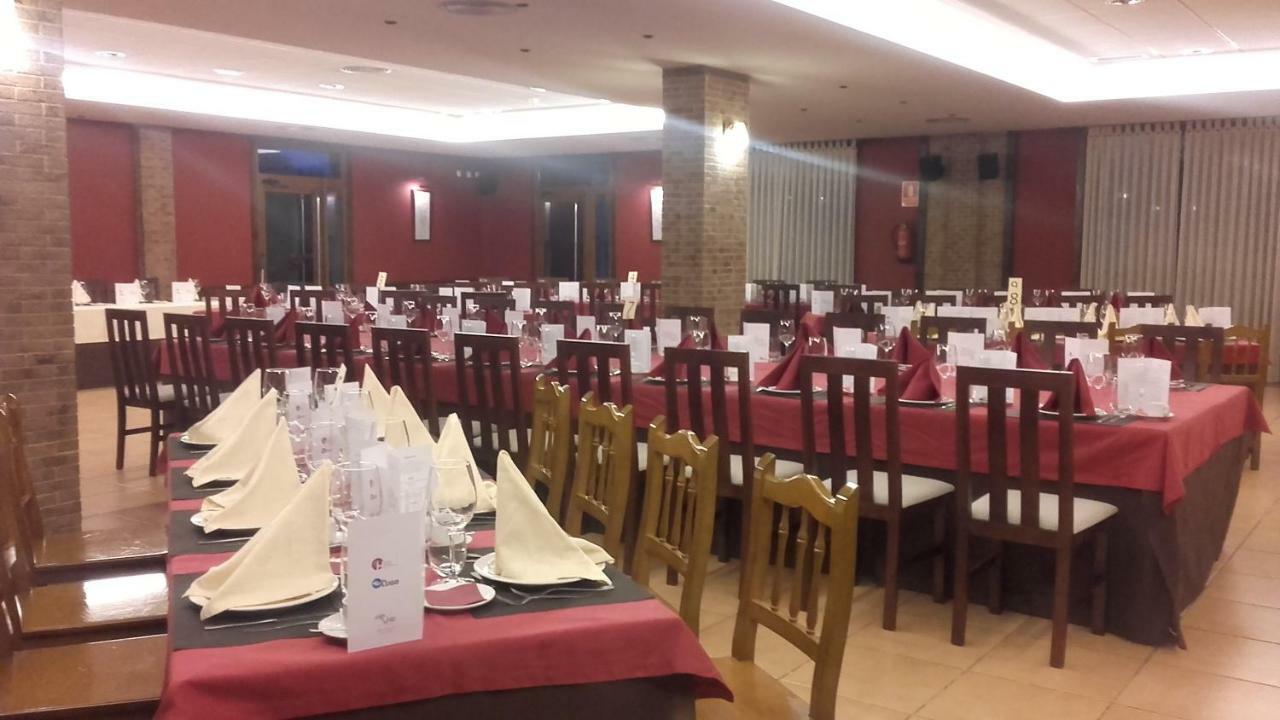 Hotel Restaurante Val アンタス・デ・ウジャ エクステリア 写真